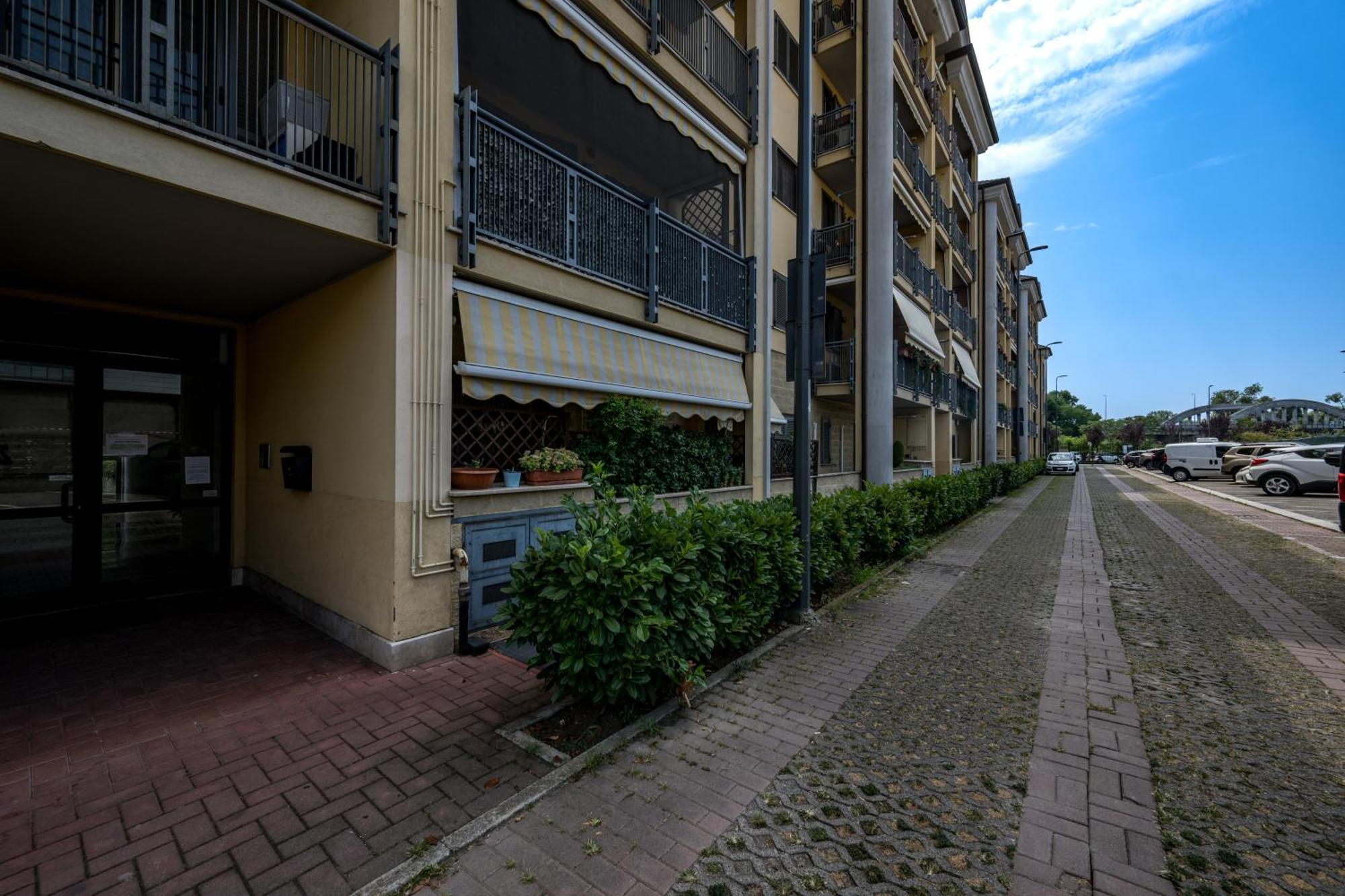 Cozy Suite Rogoredo Apartment Next To The Metro And Train Station 밀라노 외부 사진