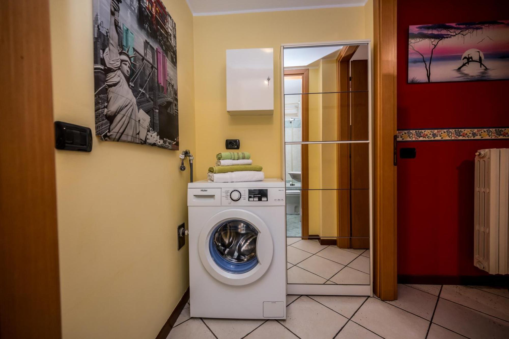 Cozy Suite Rogoredo Apartment Next To The Metro And Train Station 밀라노 외부 사진